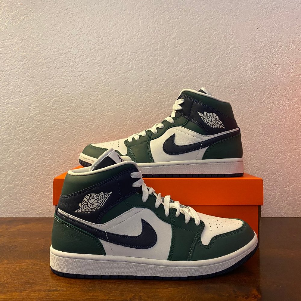 Jordan Men's Mid-Top Sneakers Green White Black